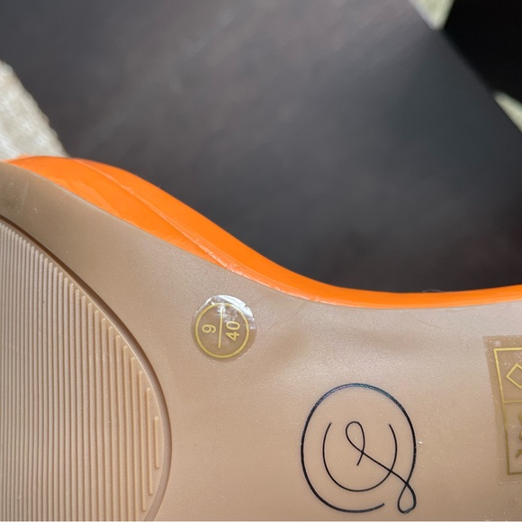 Orange heels - Picture 6 of 7